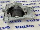 Volvo XC90 2016- Опора двигателя левая 31460716